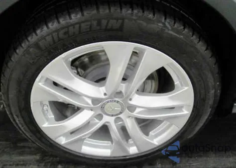 2011 Mercedes-Benz E350 4M Awd z USA, uszkodzony, nr VIN WDDHF8HB9BA306218